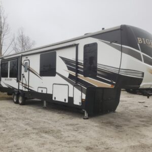 2022 HEARTLAND BIGHORN 3883MD
