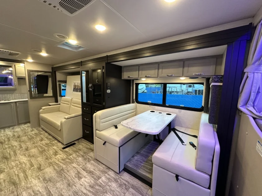 2025 THOR MAGNITUDE AX29 FORD F550 4X4 MOTORHOME OMNI - True RV