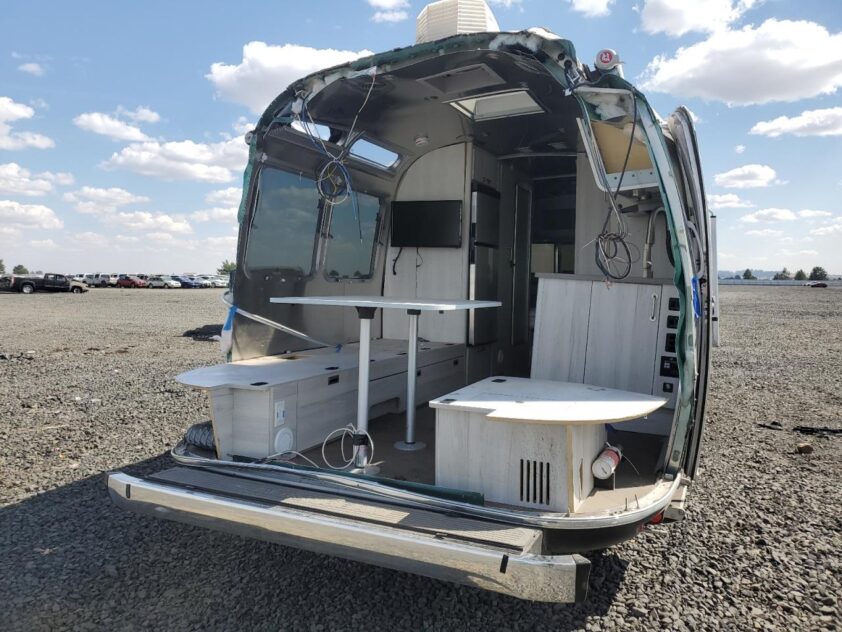 2023 AIRSTREAM INTERIONAL 25FB - Image 5