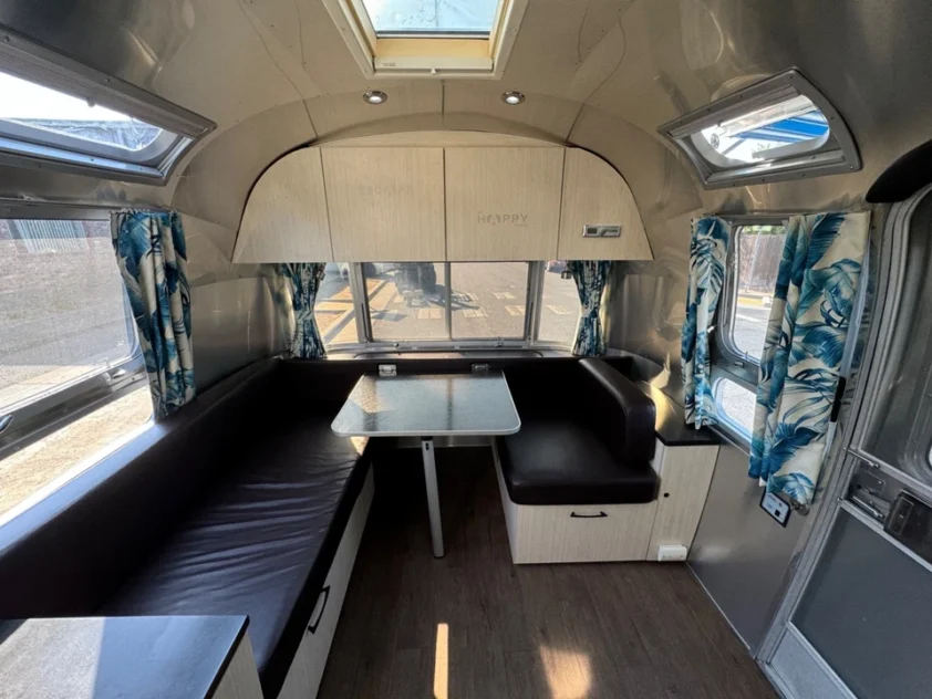 1972 AIRSTREAM LAND YACHT FULLY RESTORED BY WOODLAND TRAVEL CENTER "PROJECT" - Image 14