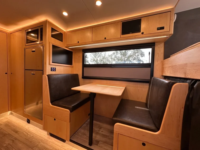 2023 EARTHROAMER LTI 097 FORD F550 MOTORHOME "4X4" - True RV