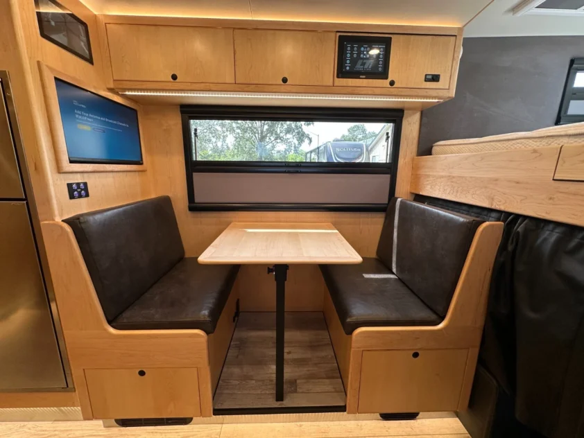 2023 EARTHROAMER LTI 097 FORD F550 MOTORHOME "4X4" - True RV
