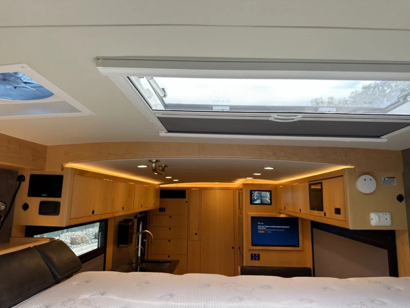 2023 EARTHROAMER LTI 097 FORD F550 MOTORHOME "4X4" - True RV