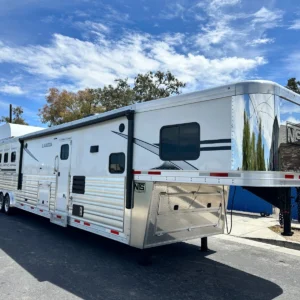 2026 LAKOTA INFINITY 8418FKT LIVING QUARTERS SLIDE 4 HORSE TRAILER